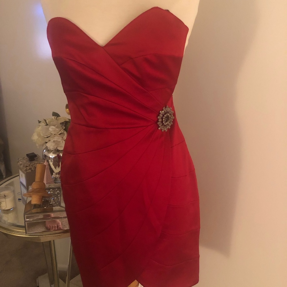 Dress - Picture 3 of 8